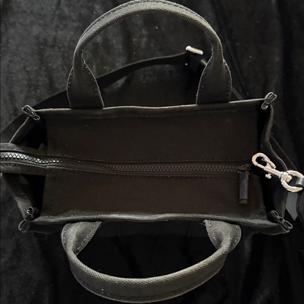 Marc Jacobs The CANVAS SMALL TOTE BAG - Picture 3 of 13